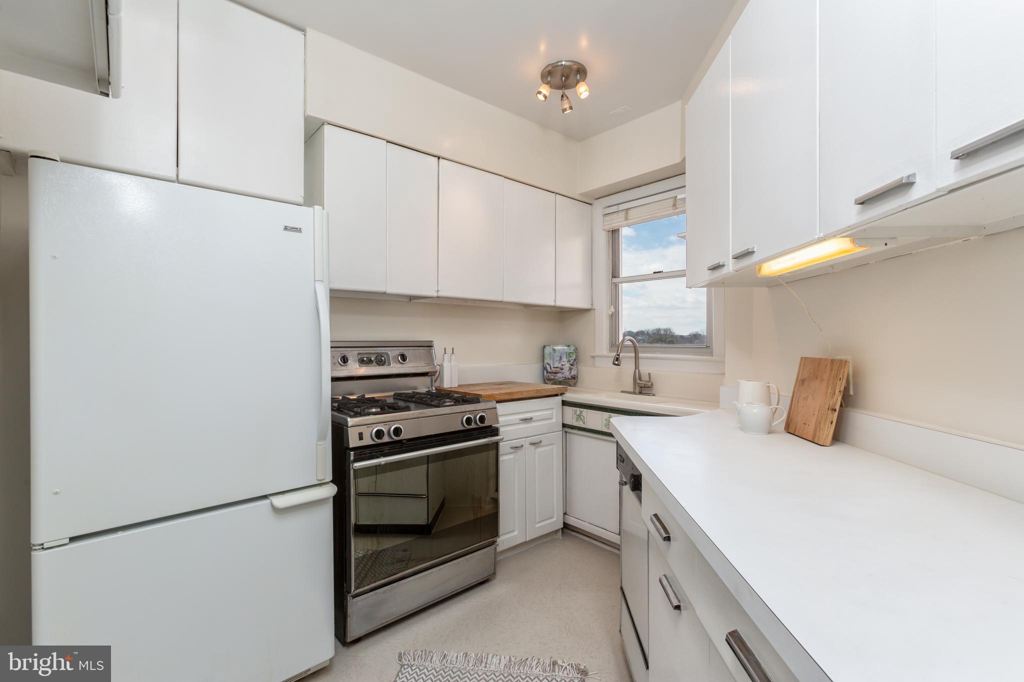 2500 Q Street Northwest, Unit 740 Washington, DC 20007 - Photo 12 of 25 Kitchen