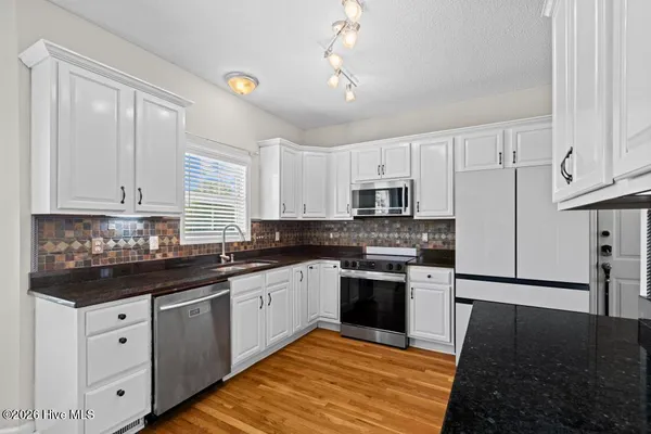 $539,900 | 600 Willbrook Circle, Sneads Ferry, NC 28460