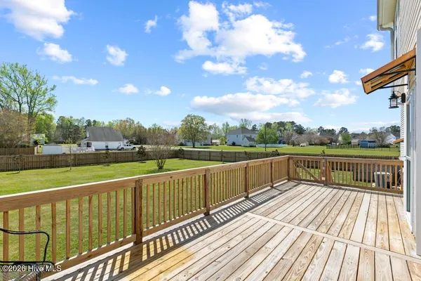 $539,900 | 600 Willbrook Circle, Sneads Ferry, NC 28460