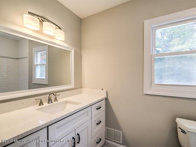 17 Regina Road Morganville, NJ 07751 - Photo 21 of 27 BATHROOM