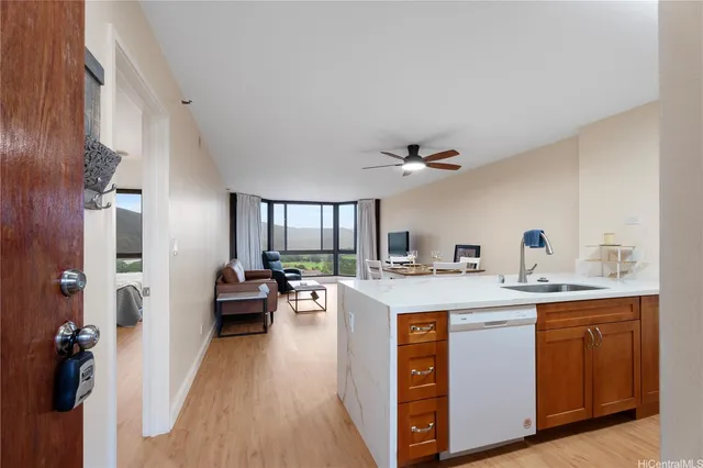 $3,100 | 5070 Likini Street, Unit 1409, Honolulu, HI 96818