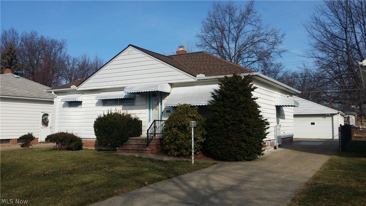 679 Sterling Road Wickliffe, OH 44092 - Photo 1 of 21 Gallery Image 1