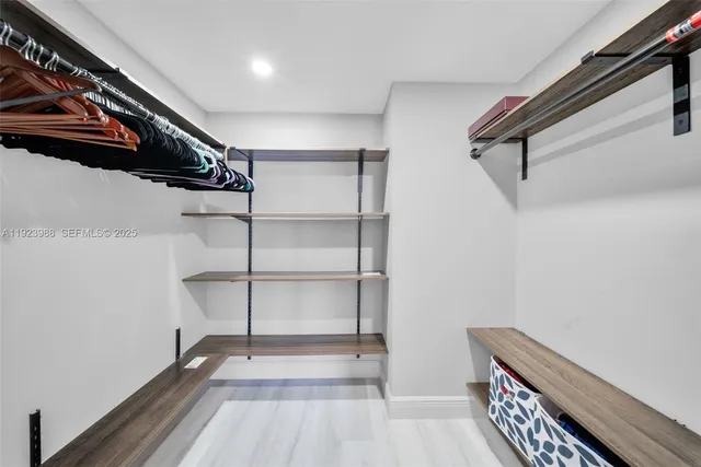 $3,990 | 707 Northeast 27th Avenue, Hallandale Beach, FL 33009