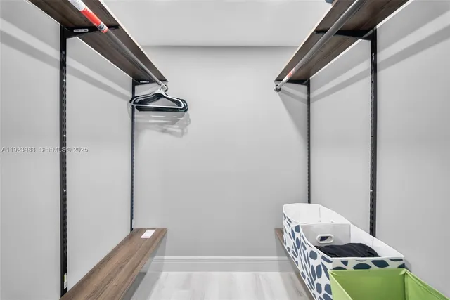 $3,990 | 707 Northeast 27th Avenue, Hallandale Beach, FL 33009