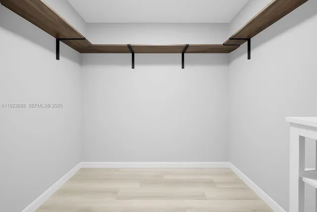 $3,990 | 707 Northeast 27th Avenue, Hallandale Beach, FL 33009