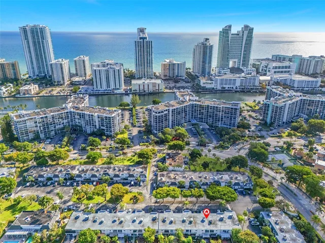 $3,990 | 707 Northeast 27th Avenue, Hallandale Beach, FL 33009