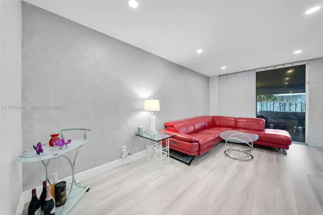 $3,990 | 707 Northeast 27th Avenue, Hallandale Beach, FL 33009