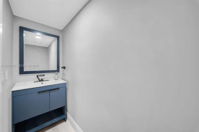 $3,990 | 707 Northeast 27th Avenue, Hallandale Beach, FL 33009