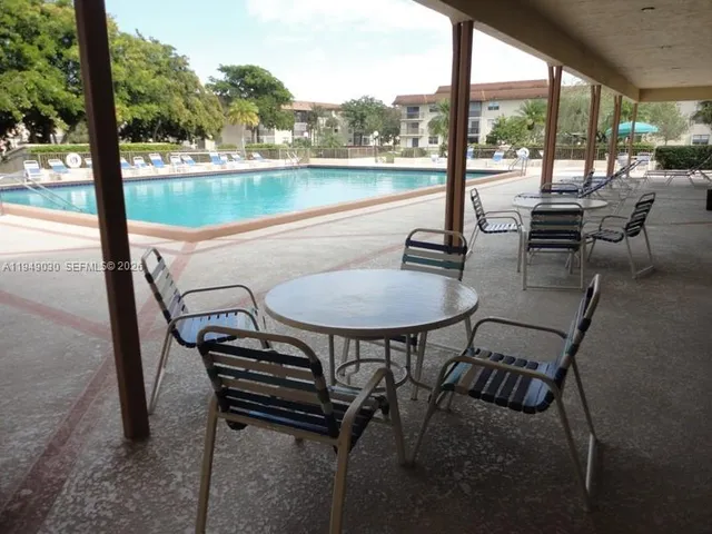 $159,900 | 6090 North Sabal Palm Boulevard, Unit 208, Tamarac, FL 33319