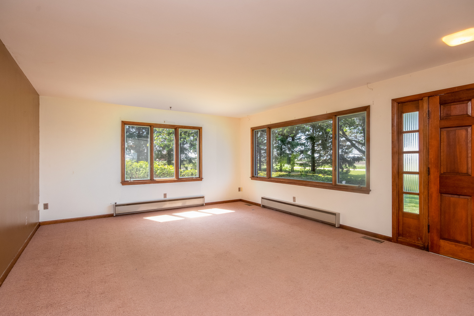 9096 Wesson Road Leland, IL 60531 - Photo 12 of 29 an empty room with windows