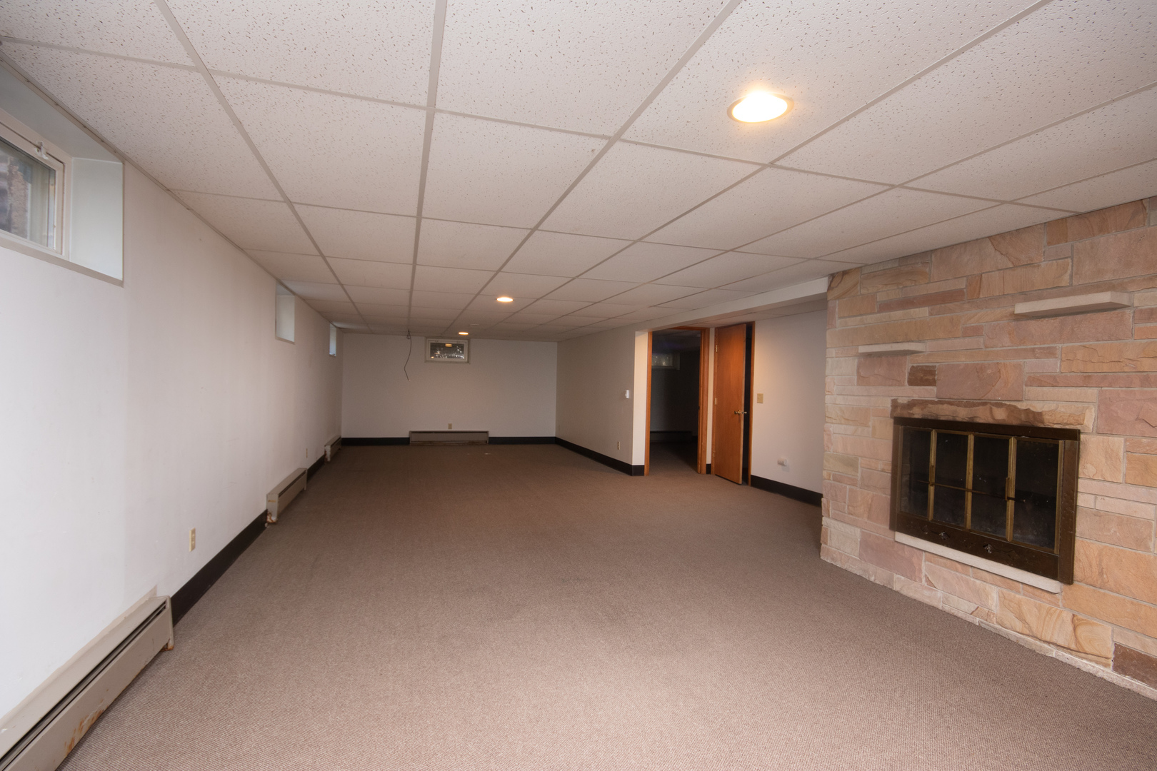 9096 Wesson Road Leland, IL 60531 - Photo 25 of 29 a view of a livingroom with a fireplace