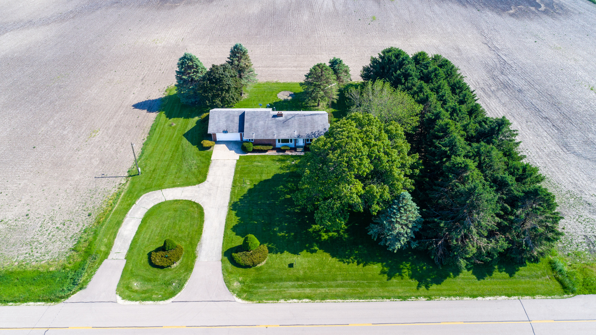 9096 Wesson Road Leland, IL 60531 - Photo 7 of 29 a view of yard