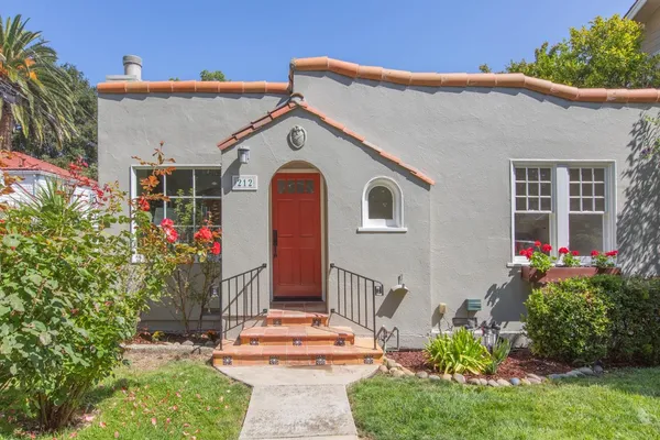 $2,400,000 | 212 Gilbert Avenue, Menlo Park, CA 94025