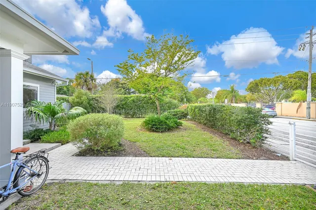 $1,855,000 | 150 Northeast 50th Terrace, Miami, FL 33137