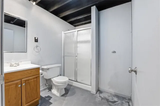 $475,000 | 23617 South Chadwick Drive, Peculiar, MO 64078