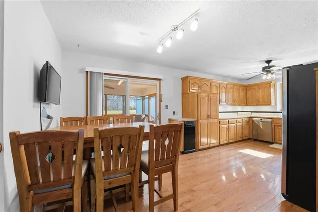 $475,000 | 23617 South Chadwick Drive, Peculiar, MO 64078