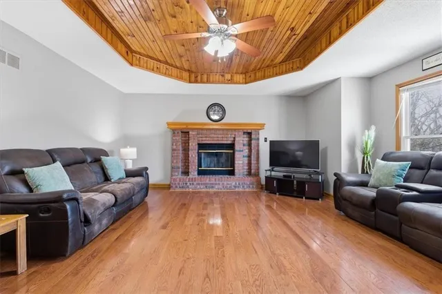 $475,000 | 23617 South Chadwick Drive, Peculiar, MO 64078