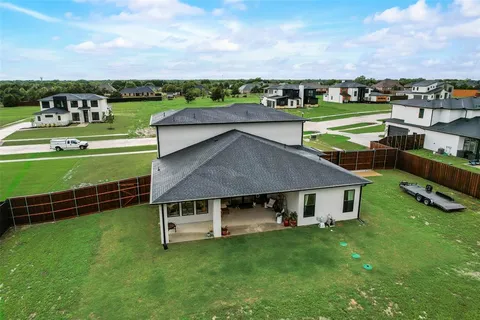 $789,000 | 418 Whispering Way, Red Oak, TX 75154