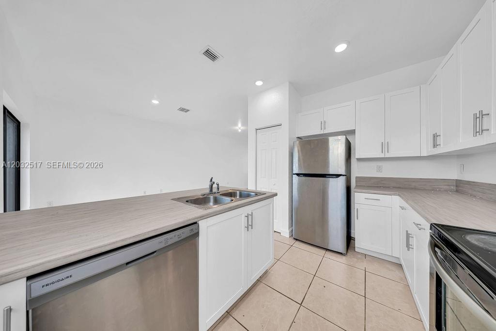 23130 Southwest 127th Court Miami, FL 33170 - Photo 7 of 19
