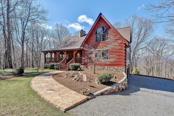 $689,500 | 942 Vista Parkway, Hardy, VA 24101