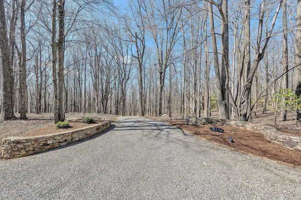 $689,500 | 942 Vista Parkway, Hardy, VA 24101