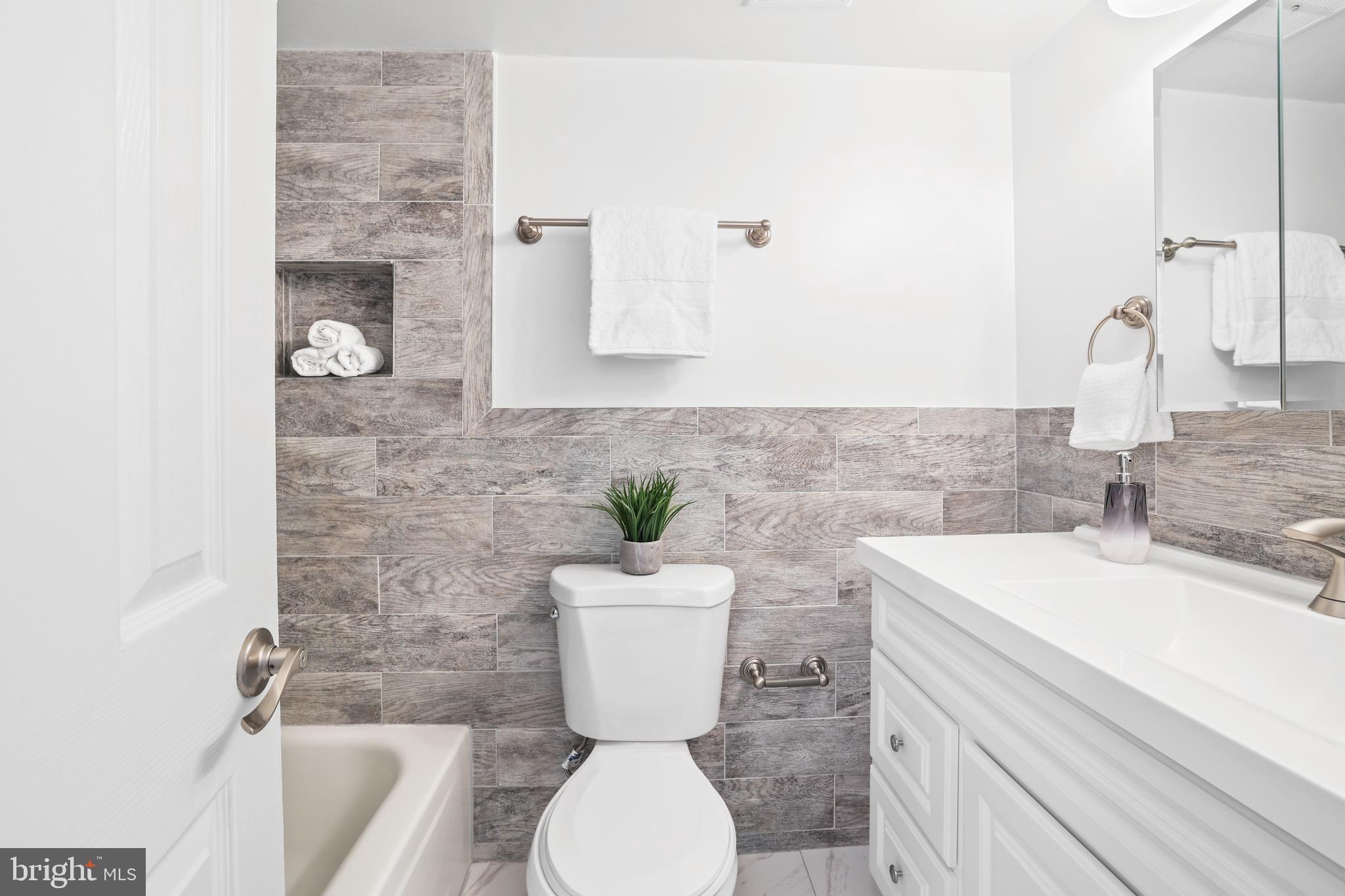 2909 Charing Cross Road, Unit 11 Falls Church, VA 22042 - Photo 18 of 45 Gallery Image 18