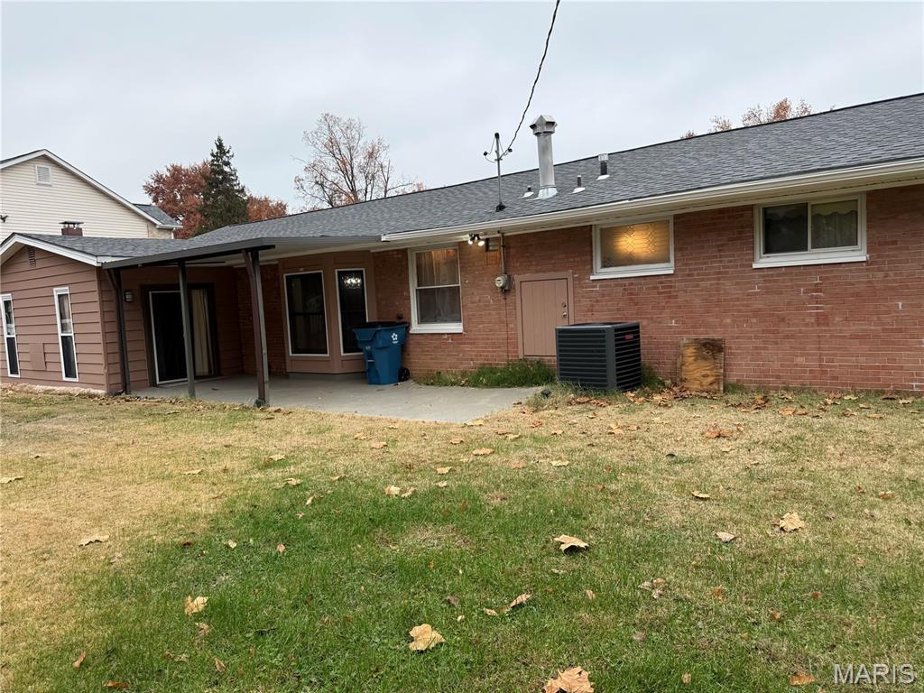 22 Bon Price Terrace St. Louis, MO 63132 - Photo 2 of 22