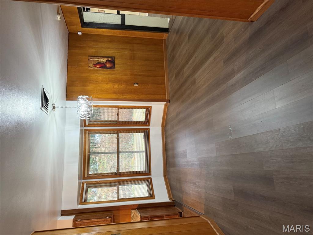 22 Bon Price Terrace St. Louis, MO 63132 - Photo 4 of 22