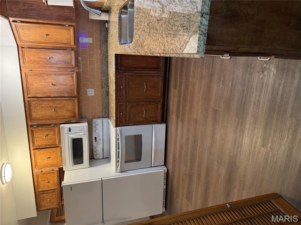 22 Bon Price Terrace St. Louis, MO 63132 - Photo 6 of 22