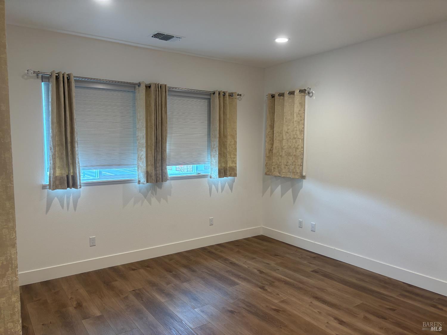 1468 Oak Circle Rohnert Park, CA 94928 - Photo 12 of 36