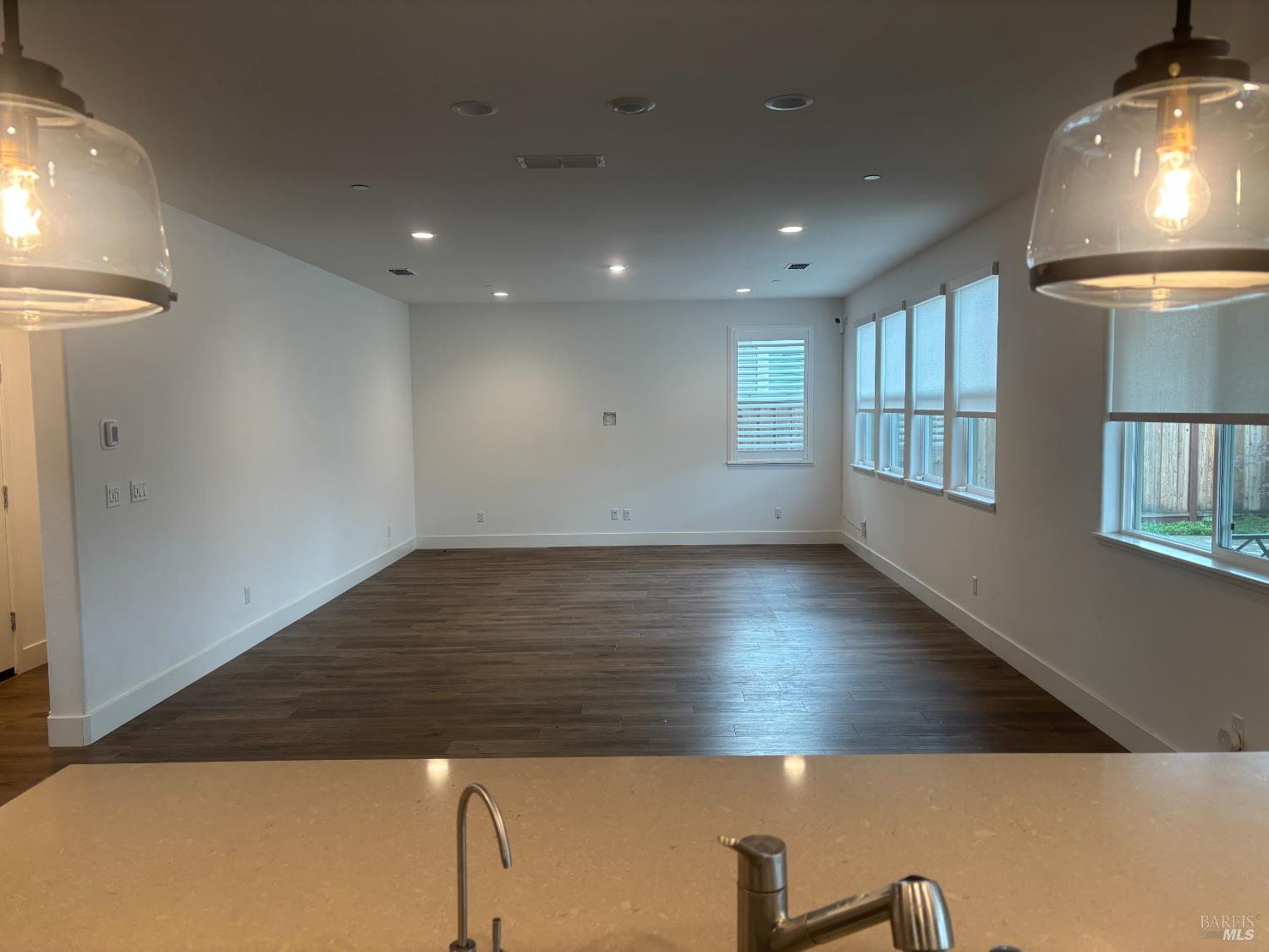 1468 Oak Circle Rohnert Park, CA 94928 - Photo 4 of 36