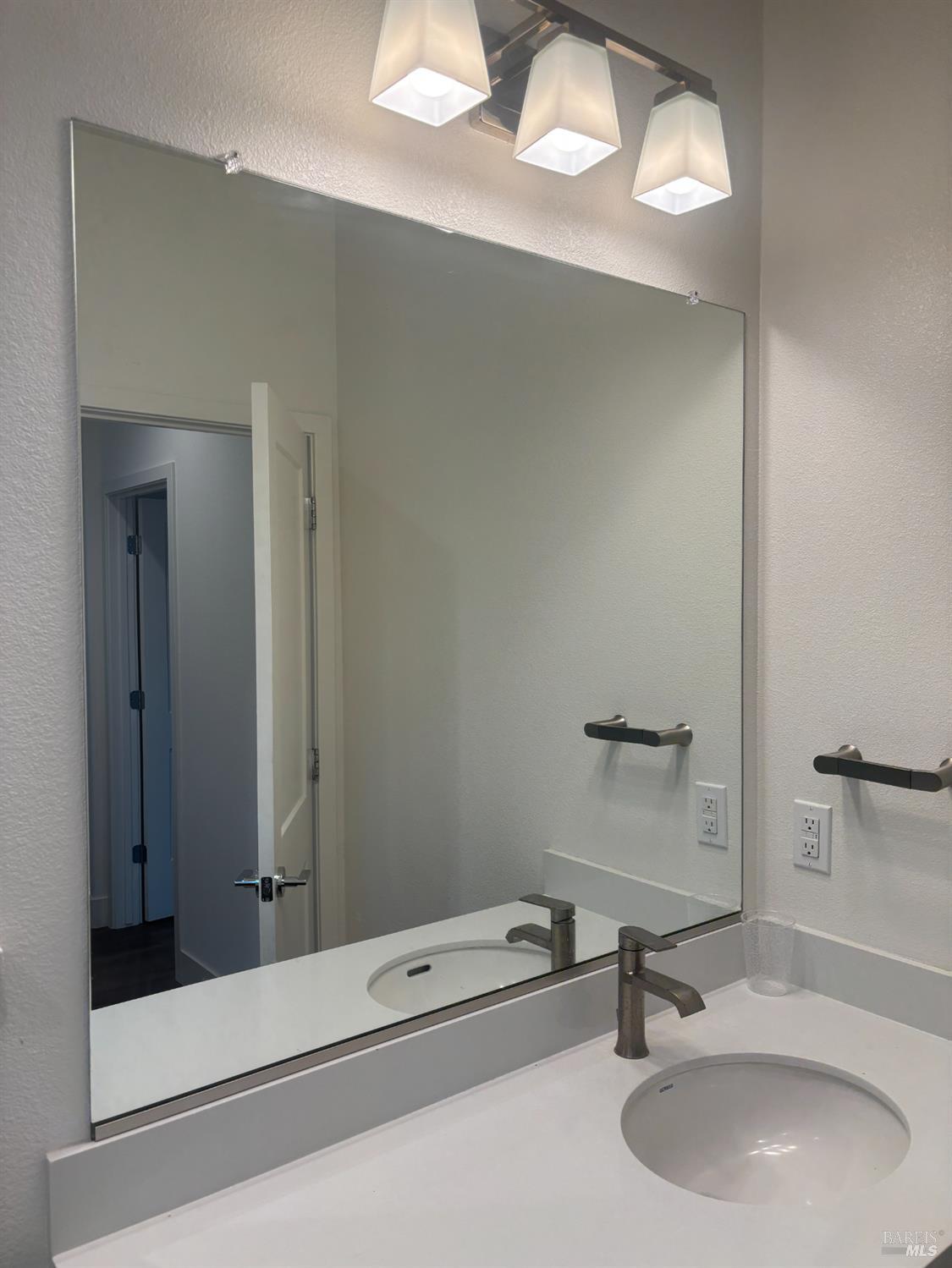 1468 Oak Circle Rohnert Park, CA 94928 - Photo 8 of 36