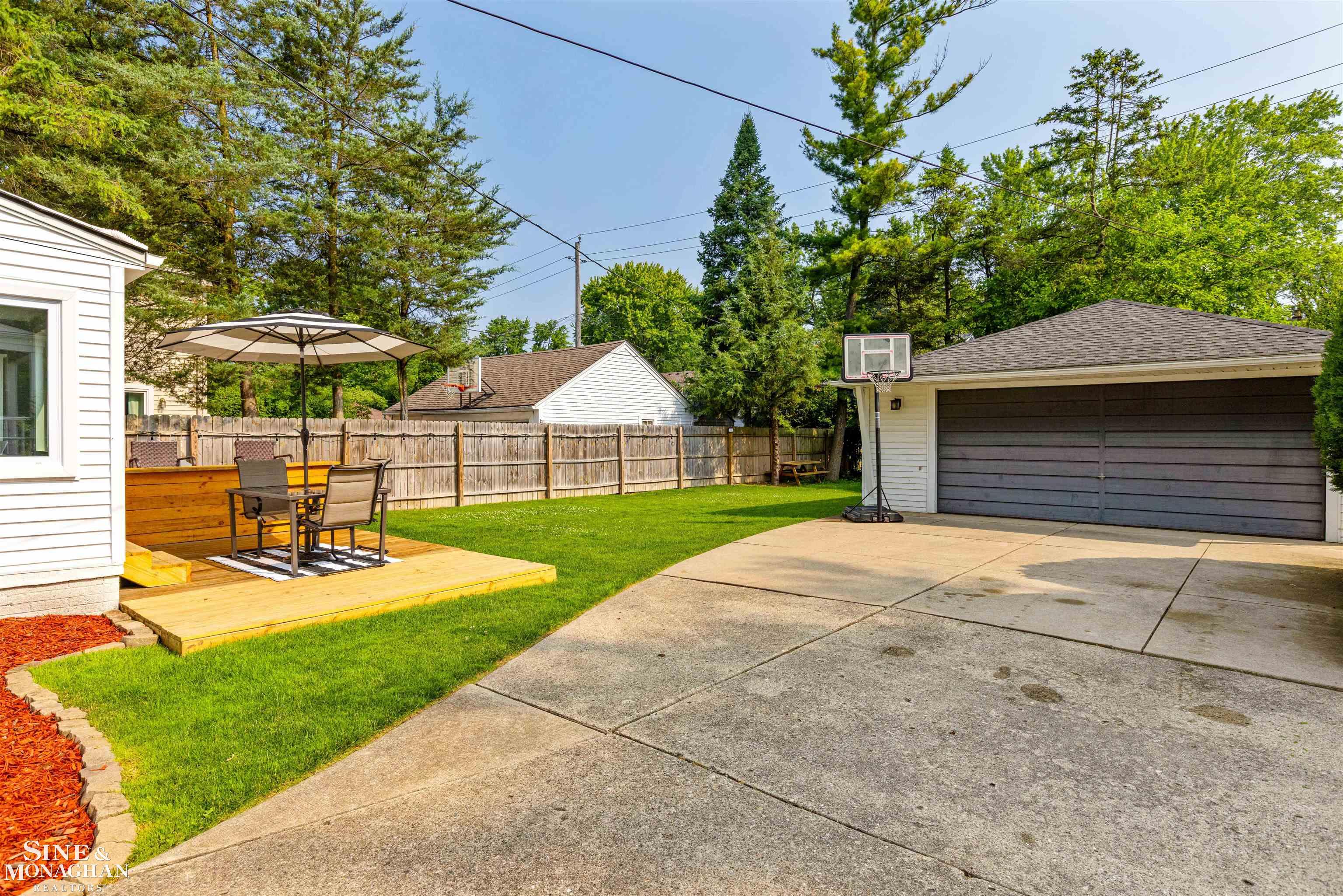 252 Kerby Road Grosse Pointe Farms, MI 48236 - Photo 36 of 40