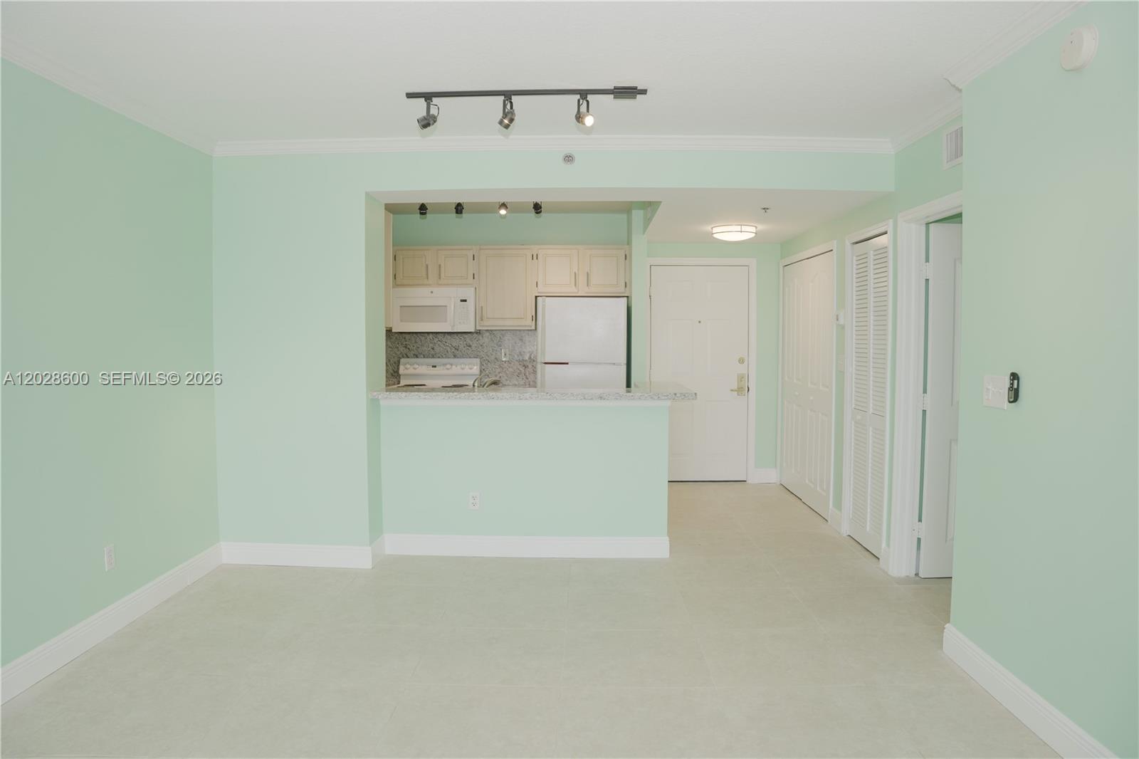 2665 Southwest 37th Avenue, Unit 405 Miami, FL 33133 - Photo 14 of 23