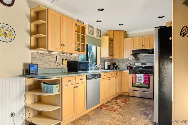 $425,000 | 707 Virginia Court, Lake Arrowhead, CA 92352