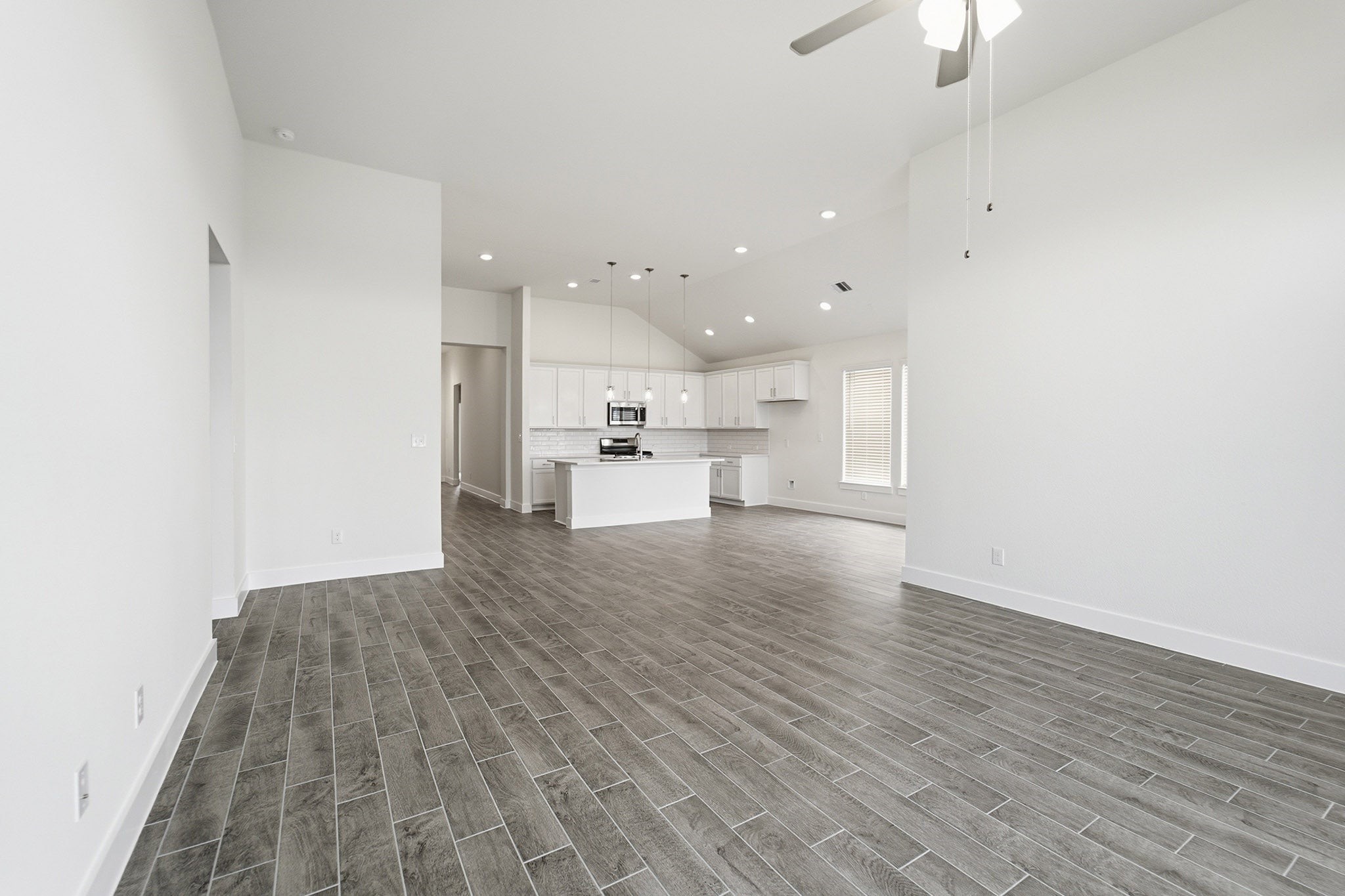 7902 Jasper Mdws Way Angleton, TX 77515 - Photo 12 of 25 Gallery Image 12