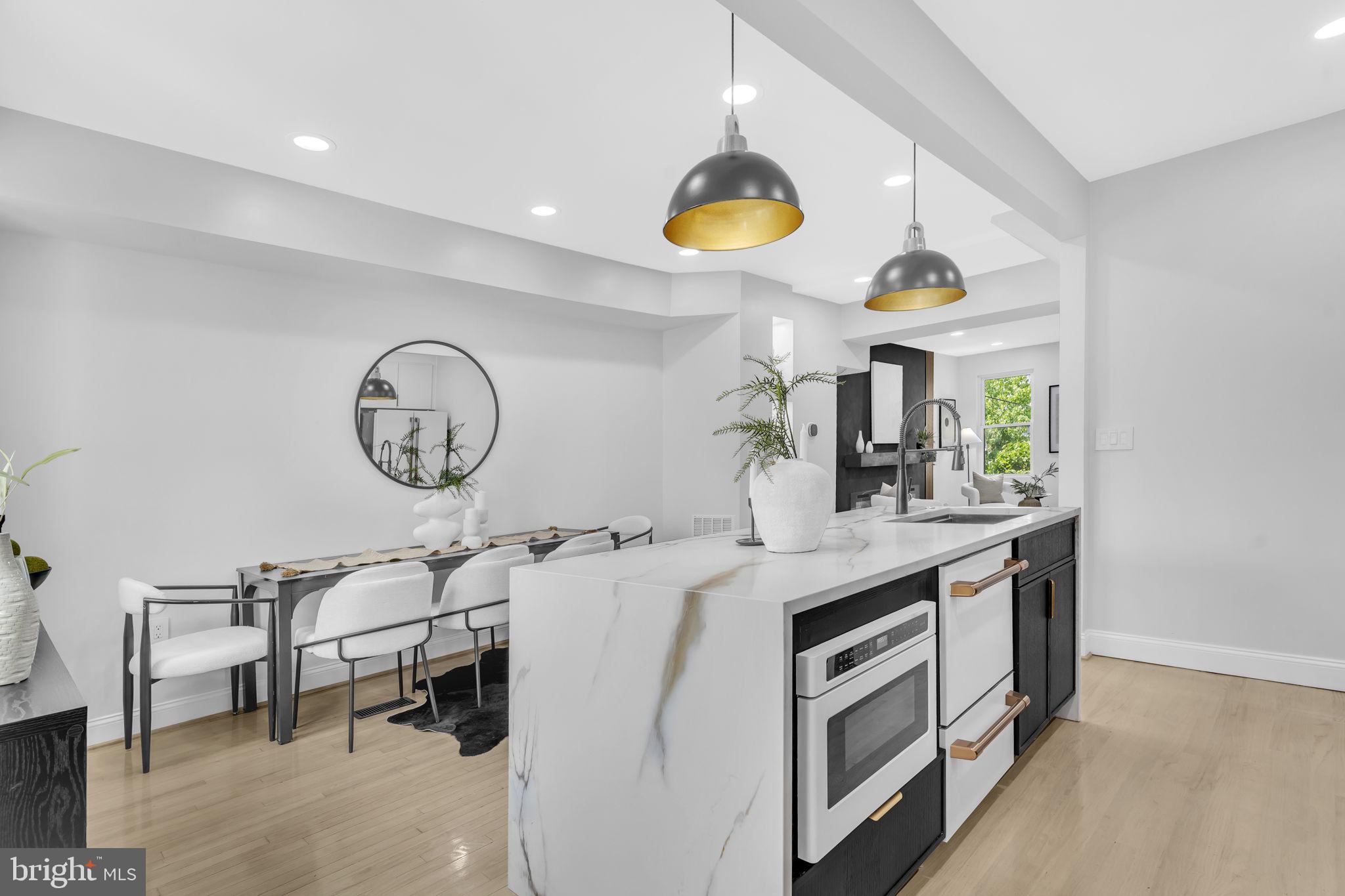 314 Farragut Street Northwest Washington, DC 20011 - Photo 12 of 38