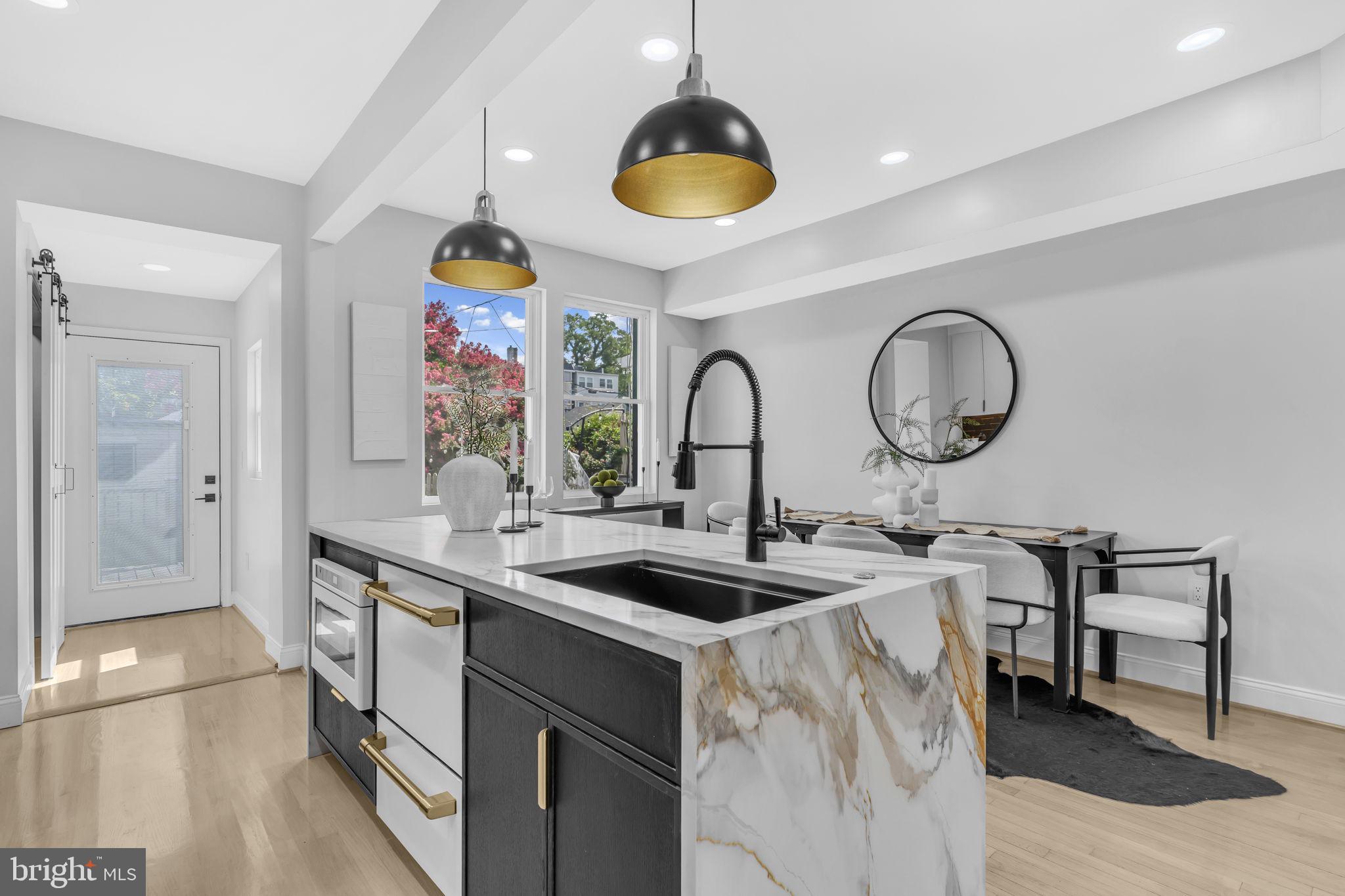 314 Farragut Street Northwest Washington, DC 20011 - Photo 14 of 38