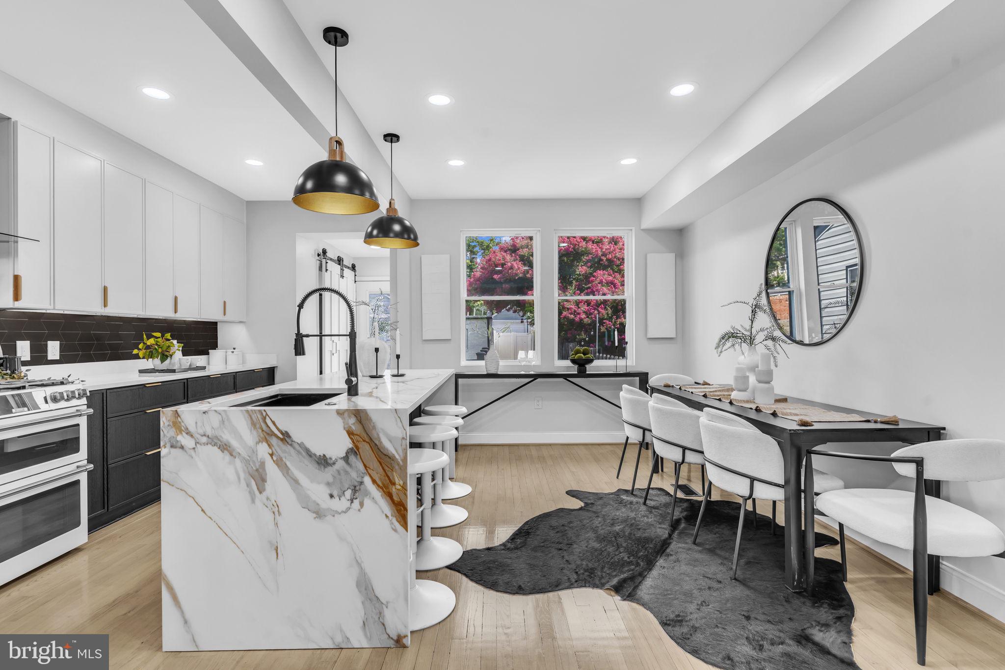 314 Farragut Street Northwest Washington, DC 20011 - Photo 9 of 38