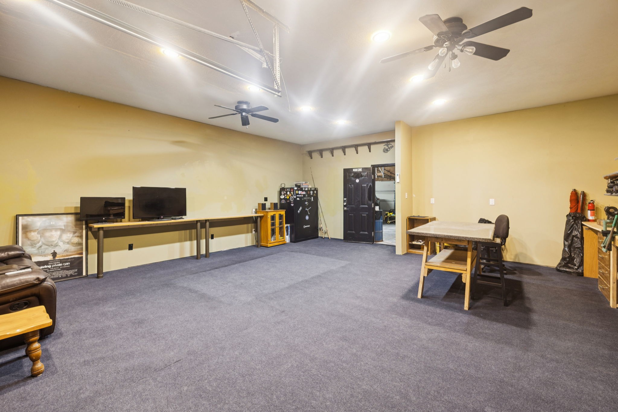 3375 Highway 49 Springfield, TN 37172 - Photo 21 of 51 a living room with furniture and a flat screen tv