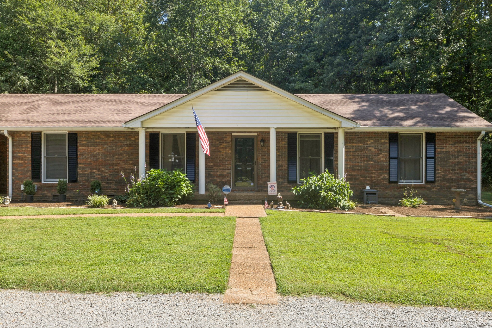 3375 Highway 49 Springfield, TN 37172 - Photo 3 of 51 a front view of a house with a yard