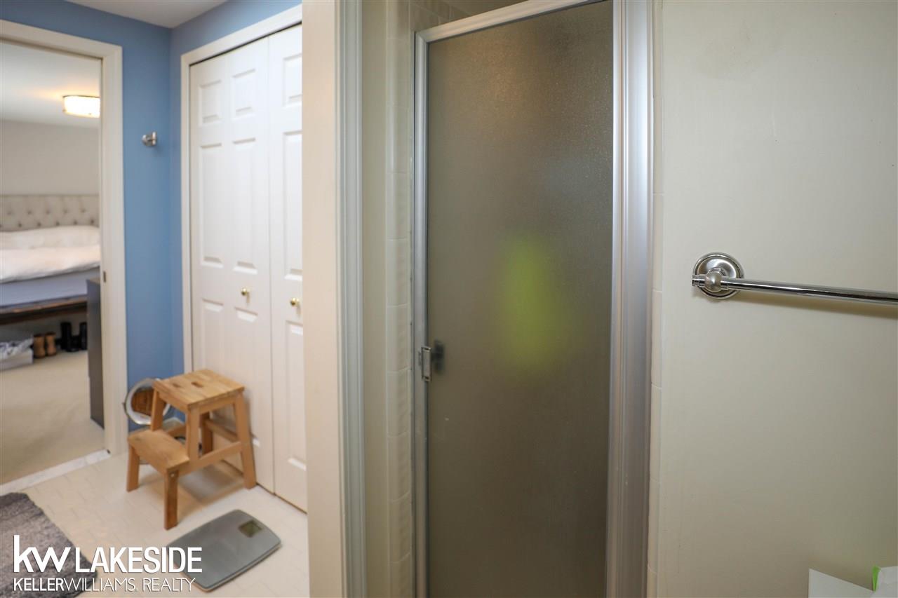 1494 Royal Crescent Street Rochester, MI 48306 - Photo 23 of 37 50065452-22.JPG