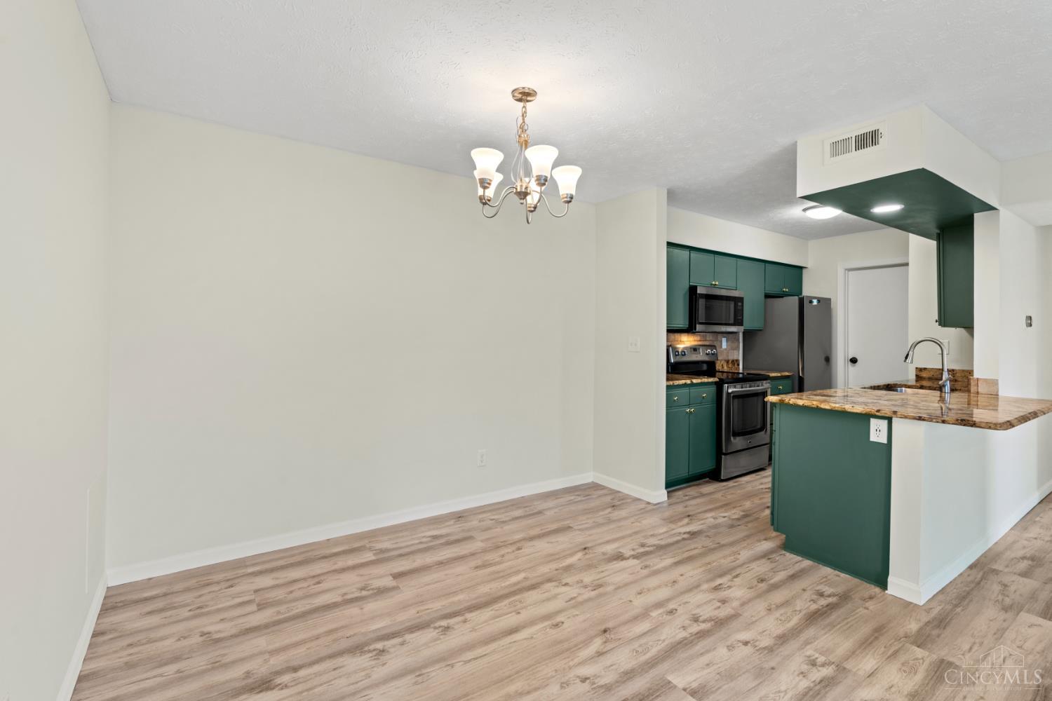 9319 Winton Road, Unit 1 Cincinnati, OH 45231 - Photo 10 of 24