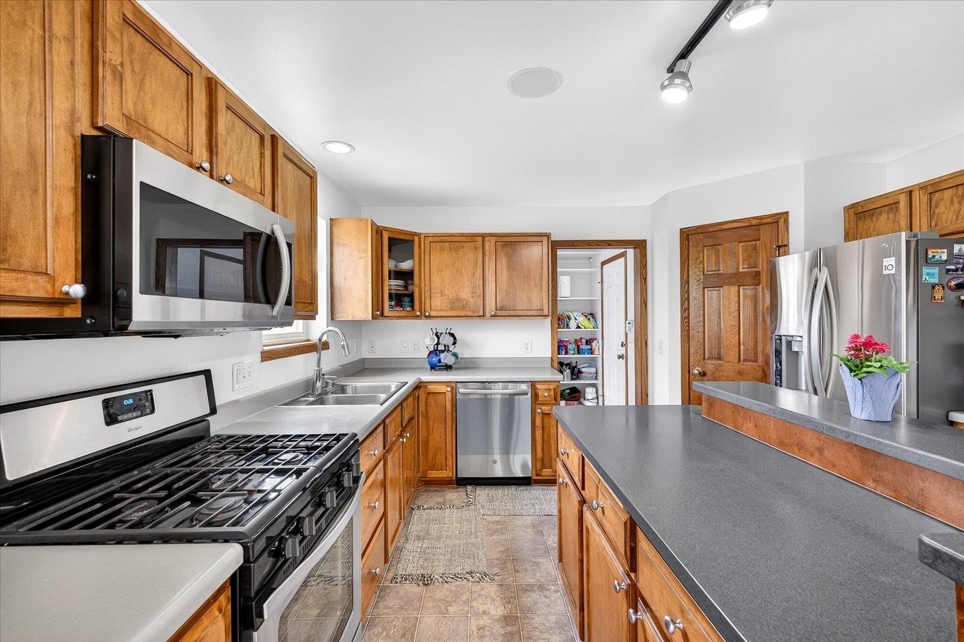 26 Yarrow Circle Madison, WI 53719 - Photo 14 of 70