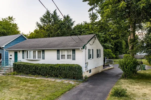 $329,900 | 89 Prince Street, Middletown, NY 10940