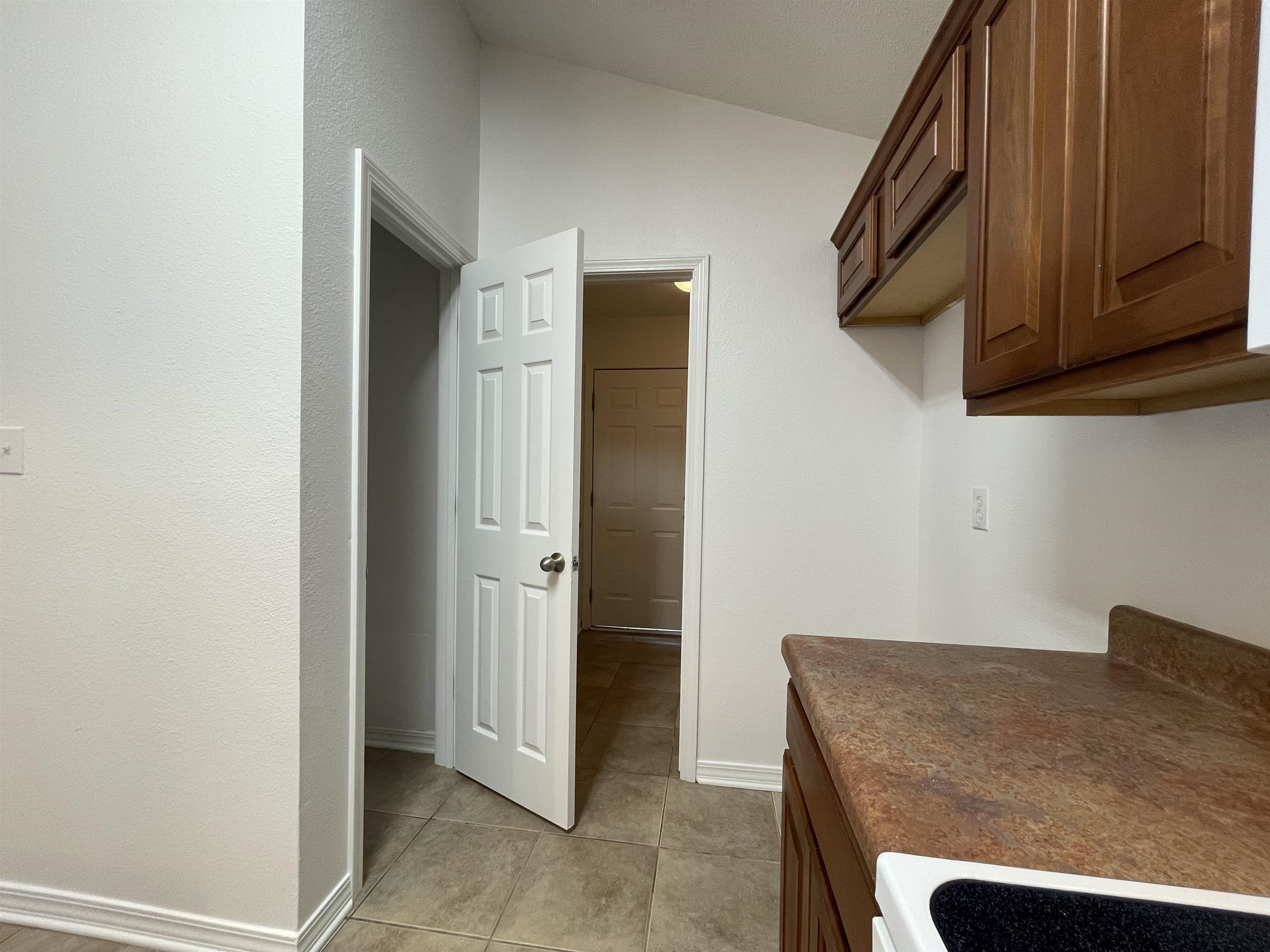 8235 Pecan Court Daphne, AL 36526 - Photo 5 of 23 Kitchen