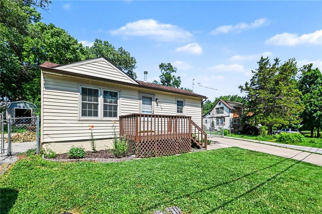6308 Ravena Road Liberty, MO 64068 - Photo 2 of 19