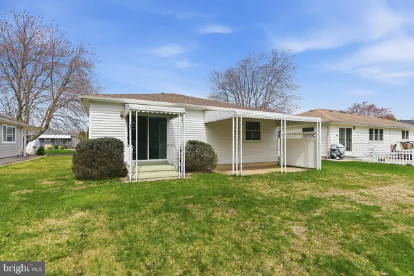 $310,000 | 7 Pavilion Street, Toms River, NJ 08757