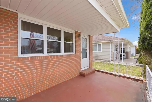 $310,000 | 7 Pavilion Street, Toms River, NJ 08757
