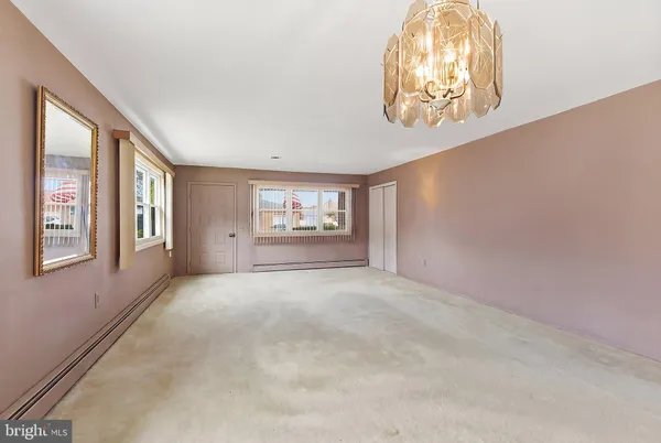 $310,000 | 7 Pavilion Street, Toms River, NJ 08757